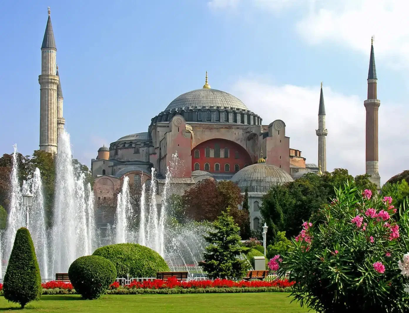 Haghia Sophia Credit Flickr Dennis Jarvis Cc By Sa2 1392x1065.jpg