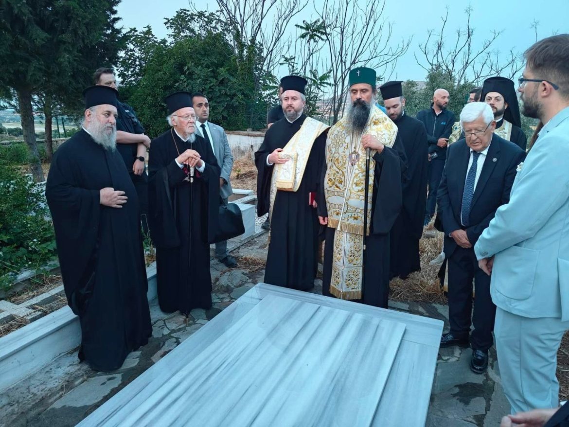 Patriarch Daniel Of Bulgaria Offers Trisagion At The Graves Of Ecumenical Patriarchs Family 9 1536x1152 1